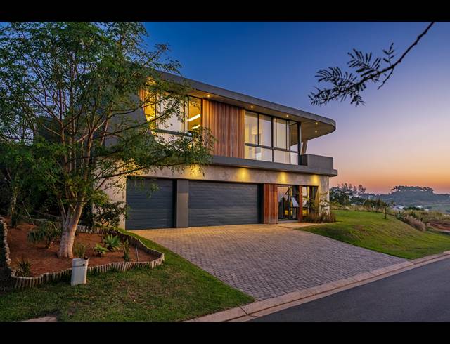 4 BEDROOM FREEHOLD FOR SALE IN SEATON ESTATE